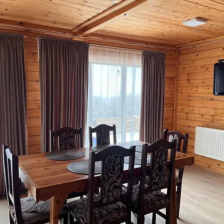 Konukevi Belvedere-karpaty-panorama 4*